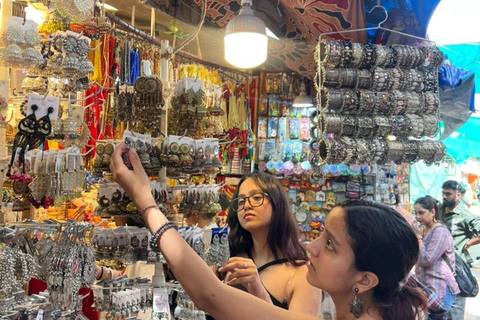 Agra: Half-Day Guided Shopping Tour With Car+Guide & Tuk-Tuk