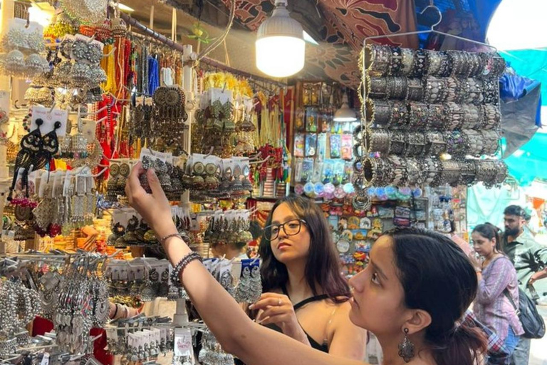 Agra: Half-Day Guided Shopping Tour With Car+Guide & Tuk-Tuk