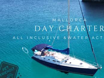 Palma Bay: Segelbåtstur med vattenleksaker Snacks och dryck