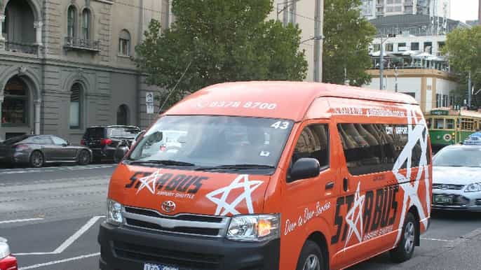 charter privado del aeropuerto a la ciudad.