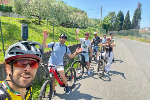 Excursion en E-Bike dans les carrières de marbre de Carrare avec dégustation de saindoux