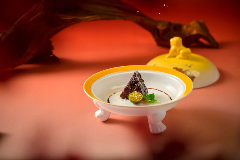 Beijing: Royal Cultural Dinner Show – YanWaiYan Standard Seating - Dinner