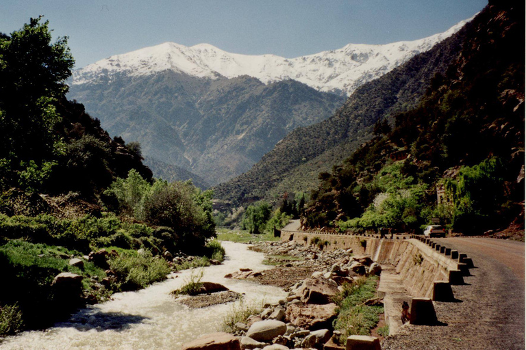 Da Marrakech: Tour di un giorno della Valle dell&#039;Ourika e delle Montagne dell&#039;AtlanteTour guidato di 1 giorno