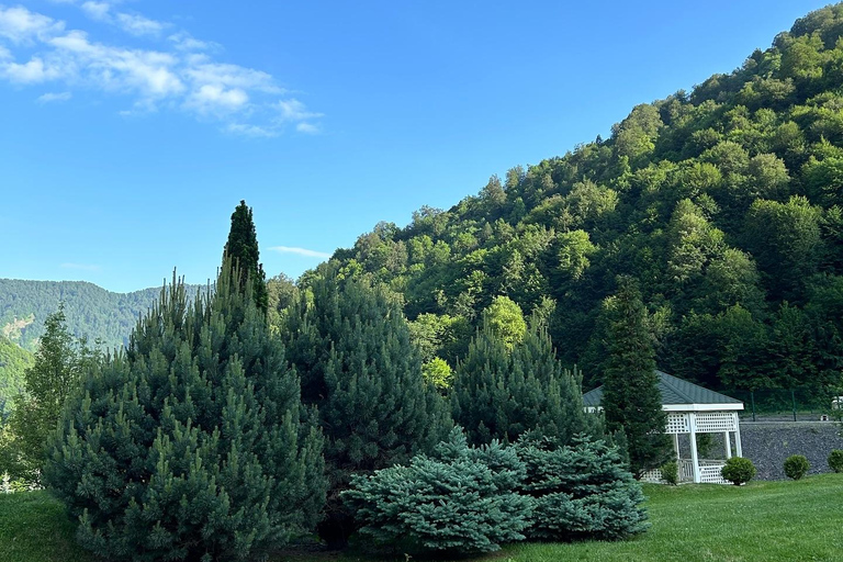 Bakoe-Gabala-Shamakhi-Tufandag -Nohur meer - Waterval tour