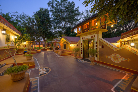 Jaipur: Tour culturale serale e cena a Chokhi Dhani