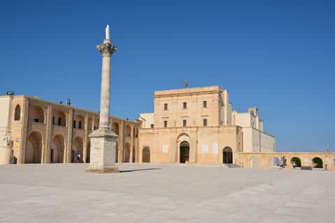 Bellezze naturali del Salento: tour a Leuca e Specchia