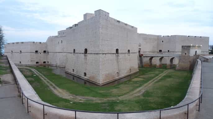 barletta the town of the challenge private tour