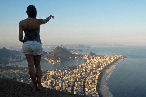 Rio de Janeiro: Vidigal Favela Tour and Two Brothers HikeWspólna wycieczka z Meeting Point