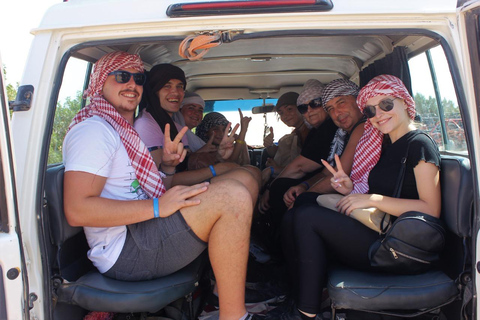 Jeep-Safari-Abenteuer mit Kamelritt, Abendessen und ShowAbholung vom Hotel in Hurghada