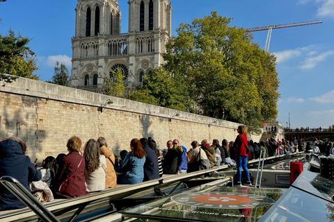 Paris: Day or Evening River Cruise with Musical Ambiance Paris: Evening River Cruise with Musical Ambiance & Postcard