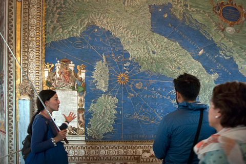 Roma: Salta la fila ai Musei Vaticani e alla Cappella SistinaTour di gruppo in inglese