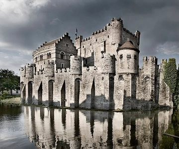 From Brussels: Full-Day Guided Tour of Ghent in Spanish
