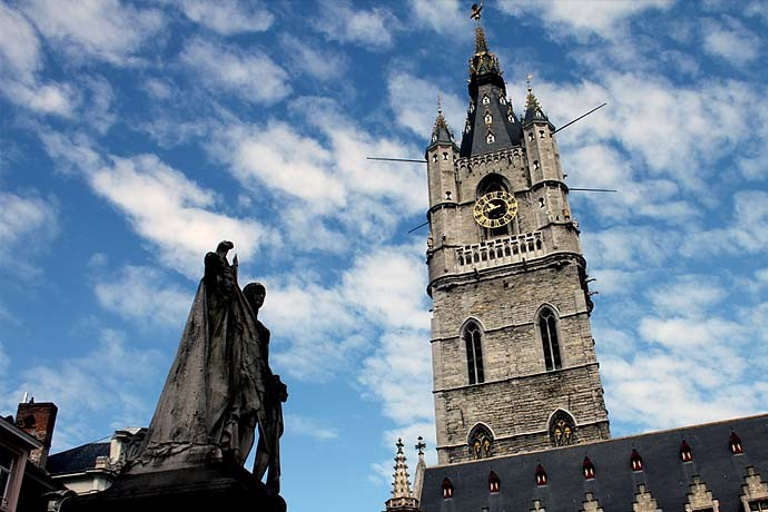 Vanuit Brussel: rondleiding van een hele dag door Gent in het Spaans