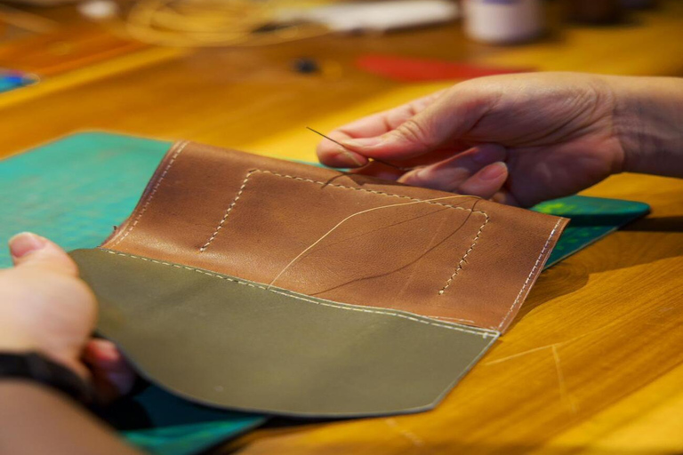 Hoi An: Handmade Leather Crafts Workshop (Starter Course)