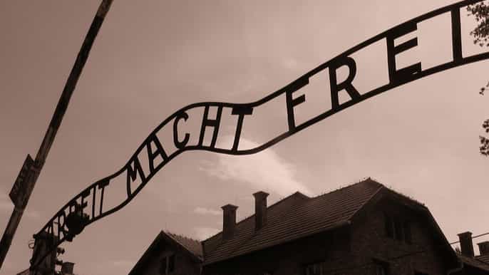krakow and auschwitz smallgroup tour from lodz with lunch
