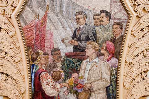 Moscow Metro Private Tour: Explore the Underground Palaces