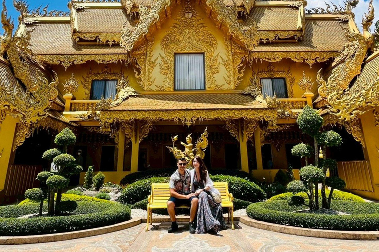 Private to Chiangrai:4 Temples & Lalitta Cafe &Guide,No Fee Private to Chiangrai: 4 Temples & Lalitta Cafe with Guide