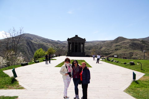 From Yerevan: 4.5-Hour Garni-Geghard Tour