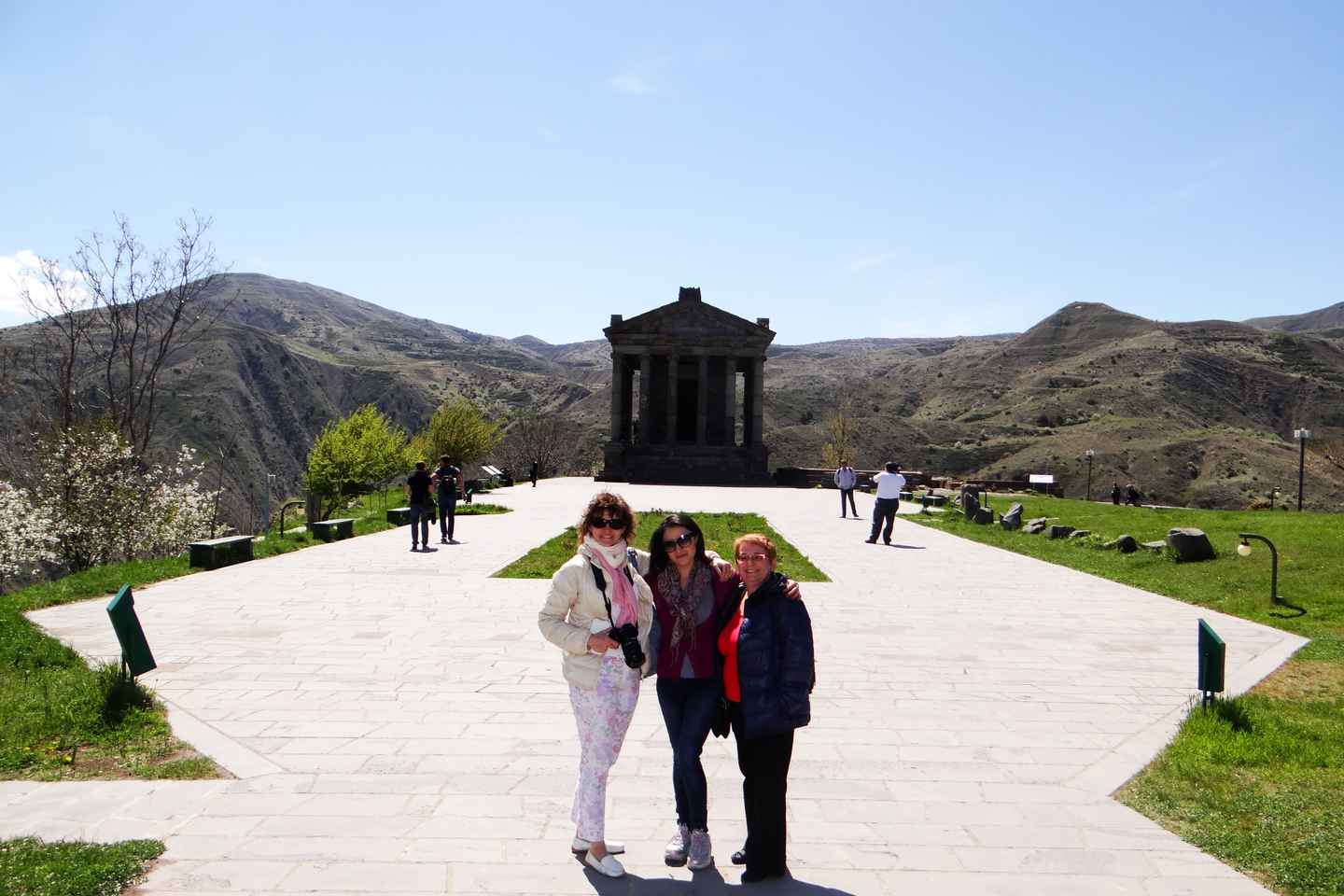 From Yerevan: 4.5-Hour Garni-Geghard Tour