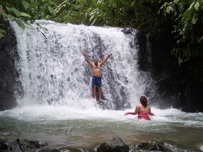 Quepos: Horseback Riding to the Shaman Waterfalls