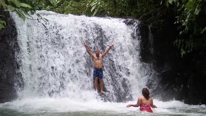 quepos horseback riding to the shaman waterfalls