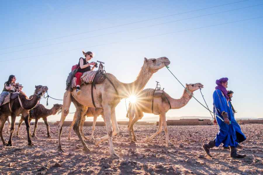 Von Marrakech aus: Zagora 2-tägige Wüstensafari mit Essen & Camp