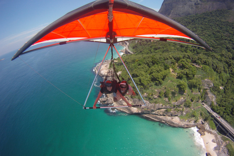 Abenteuer Drachenfliegen in Rio de JaneiroRio de Janeiro: Gleitschirmabenteuer mit Hotelabholung