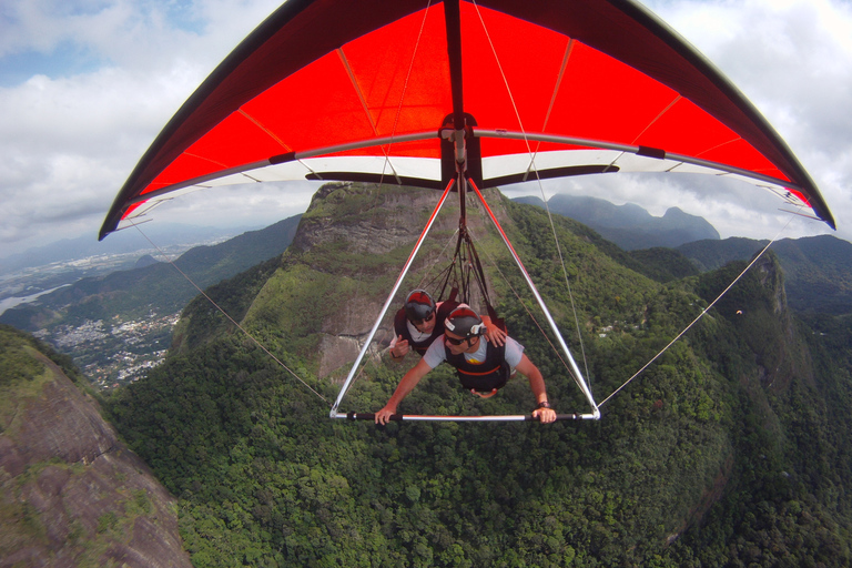 Abenteuer Drachenfliegen in Rio de JaneiroRio de Janeiro: Gleitschirmabenteuer mit Hotelabholung