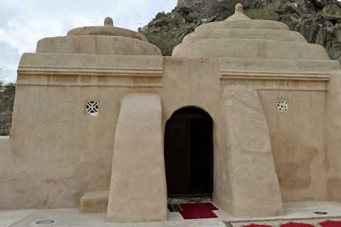 Dubai: 5 Emirates Lunch Tour & English/Russian Guide