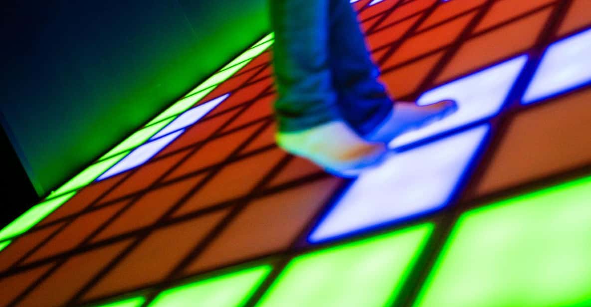 Afbeelding 13 van Eindhoven: Motion Experience Lichtkunst Speeltuin Ticket