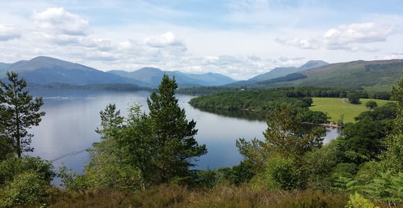From Edinburgh: Whisky, Stirling Castle & Loch Lomond Tour
