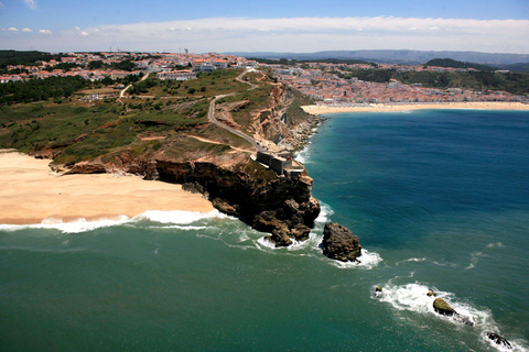 Excursão privada de dia inteiro a Óbidos, Nazaré, Alcobaça e MafraTour privado em inglês, francês, português ou espanhol