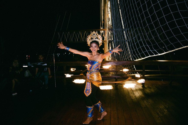 Bali: Phinisi Sunset Dinner Cruise with EntertainmentWith Transfer Ubud Area