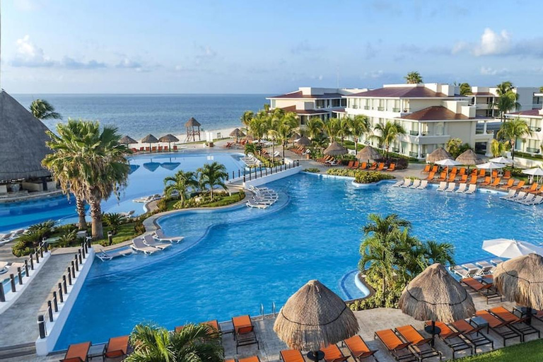 Prywatny transfer z lotniska CUN do Moon Palace Nizuc Cancun