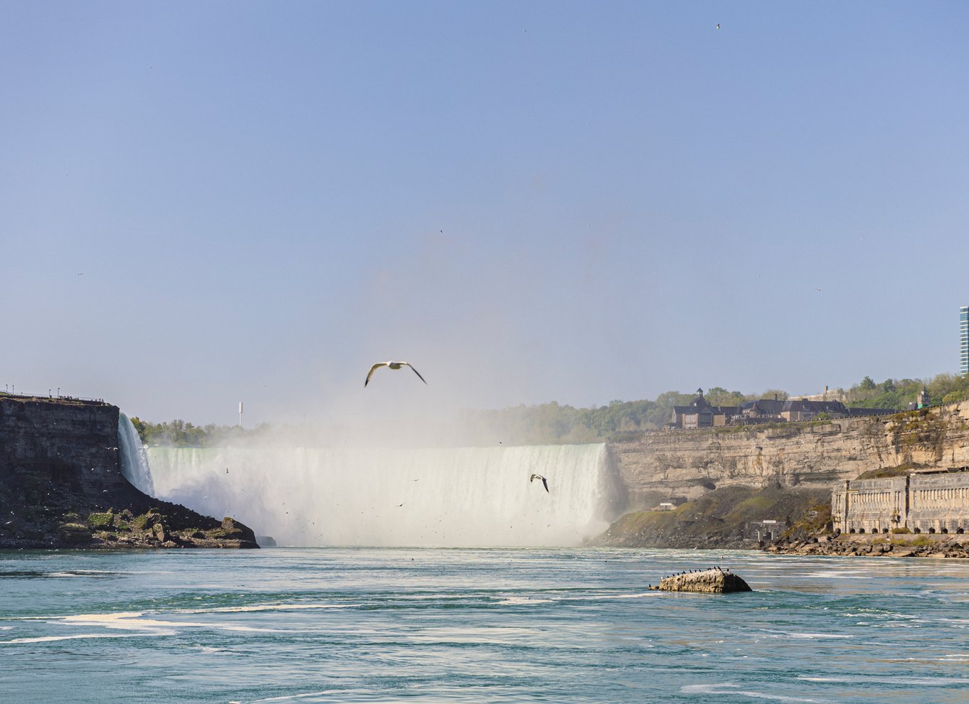 Niagara Falls: Bådtur og rejse bag vandfaldene