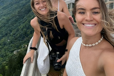 The Best Kandy Tuk-Tuk city Tour with a Professional Guide