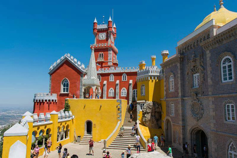 Desde Lisboa: tour privado de medio día por Sintra Cascais