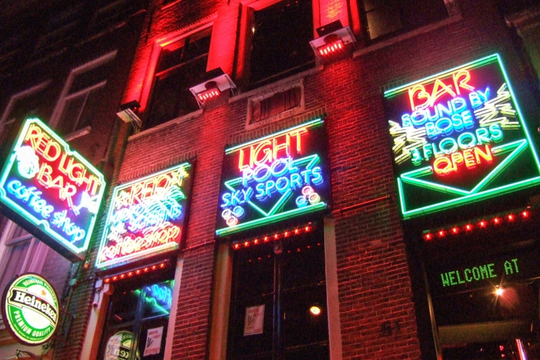 Amsterdam: 1.5-Hour Walking Tour of the Red Light District Tour in English or Dutch