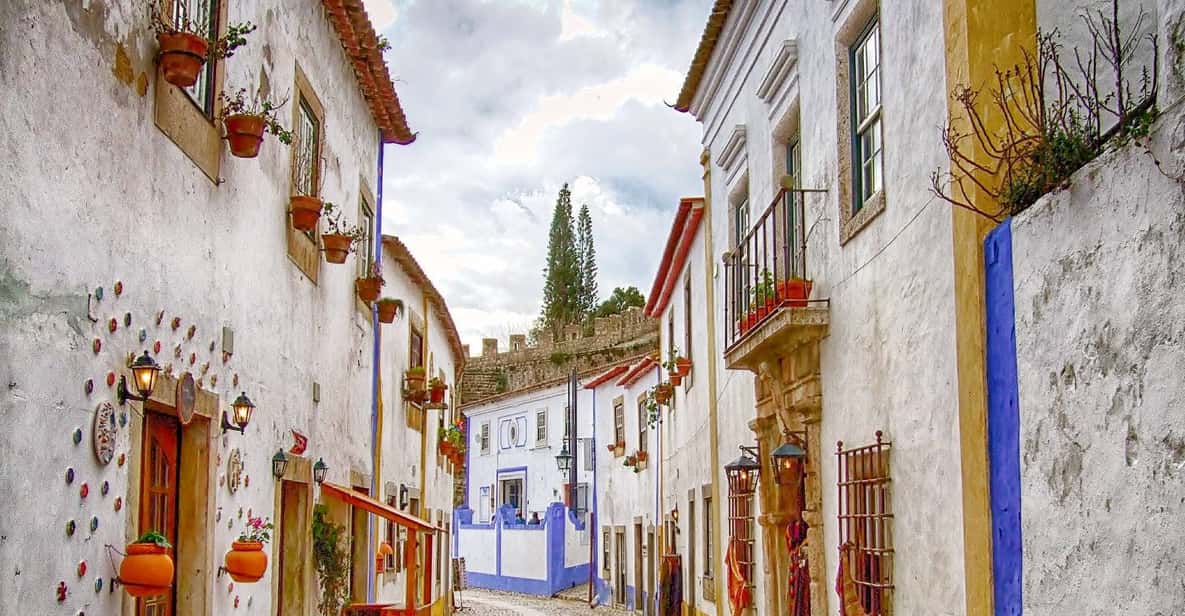 Ab Lissabon: Tour nach Fátima, Batalha, Nazaré und Òbidos
