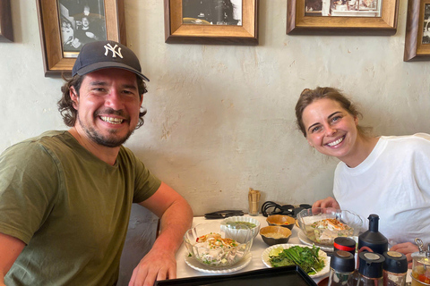 Ho Chi Minh City: Michelin Food Tour with Live Music Group Tour (English)