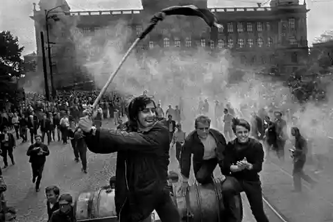 Prag: Dünya Savaşı ve Komünist Tarih Turu