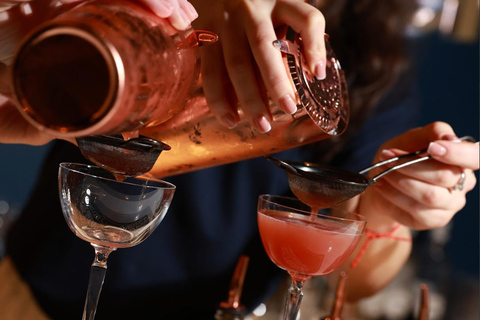 Cocktail Masterclass: Craft 3 Gin Drinks at Warsaw's Gin Bar