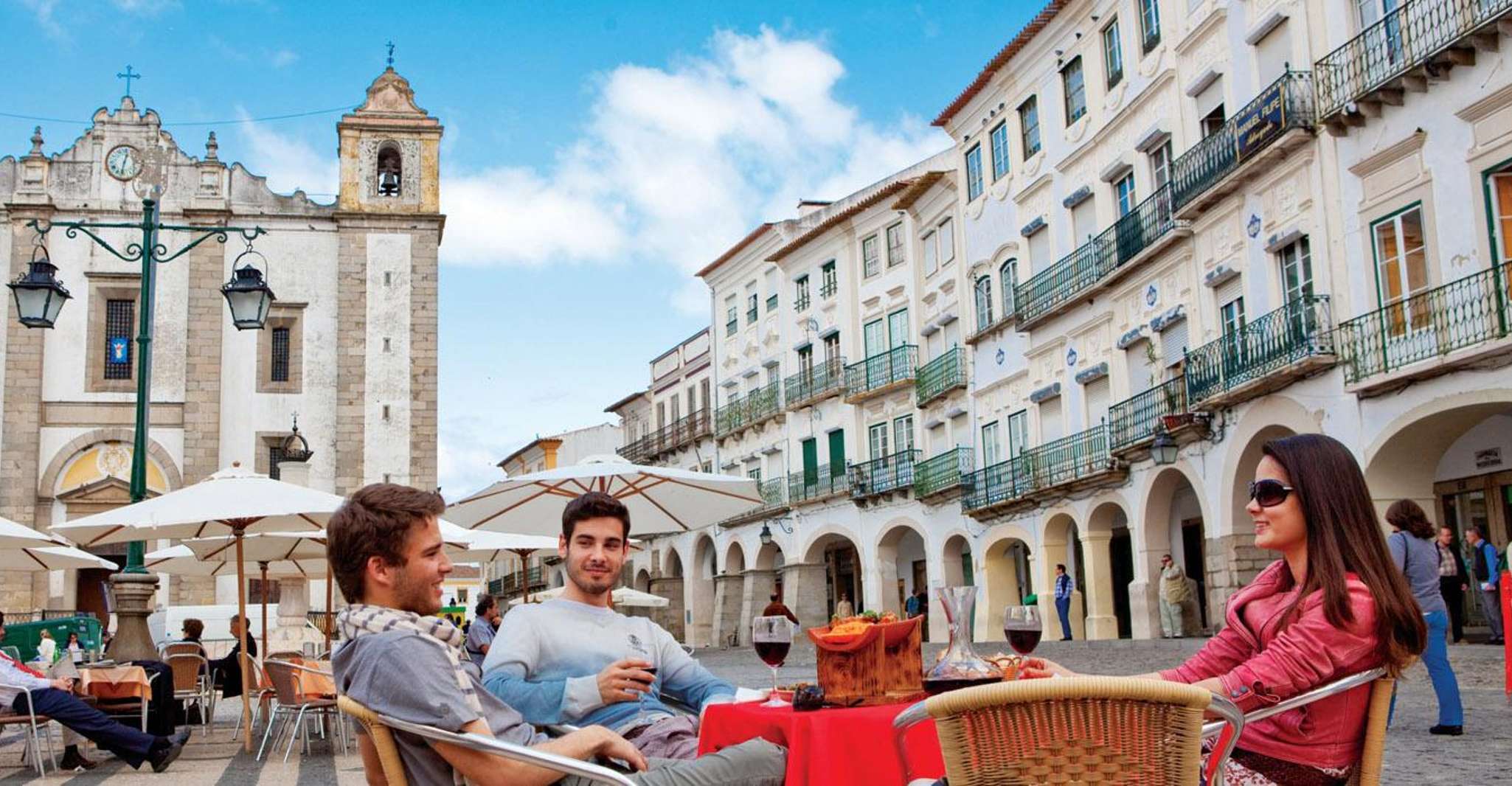 Evora privata con tour del vino giornata intera - Hizvo