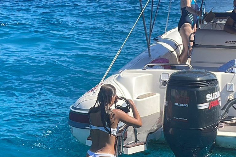 Cagliari: Boat Tour snorkeling della Sella con con aperitivo