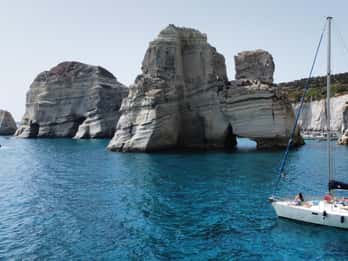 Milos : Private Full Day Cruise to Kleftiko With Lunch
