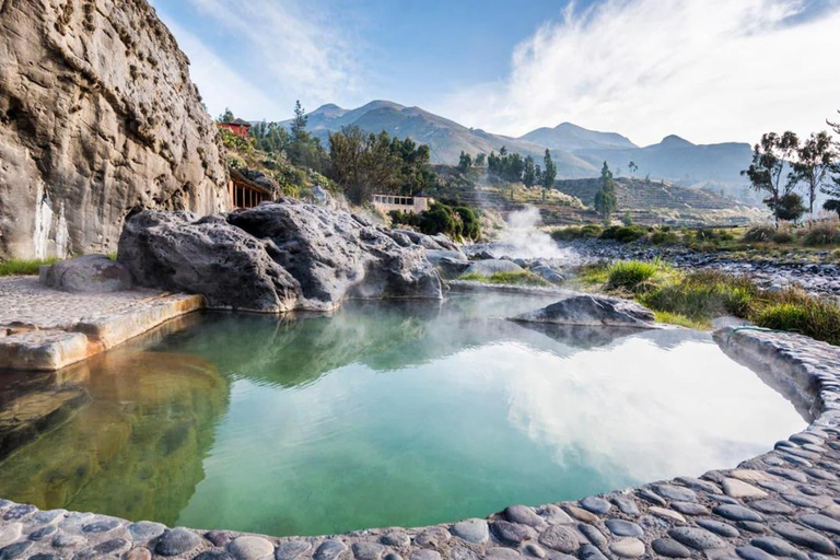 D&#039;Arequipa aux chutes d&#039;eau de Capua et aux sources d&#039;eau chaude de Yura