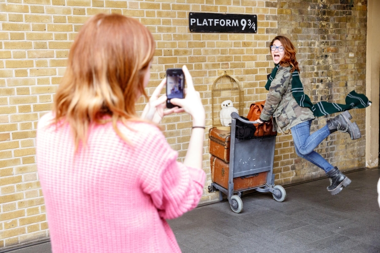 3-godzinna wycieczka po miejscach z filmów o Harrym PotterzeHarry Potter 3,5-godzinna wycieczka autobusowa po witrynach filmowych w Londynie