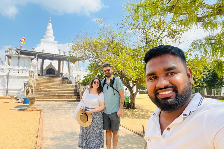 Sri Lanka: 5-Day Adventure with World Heritage Sites