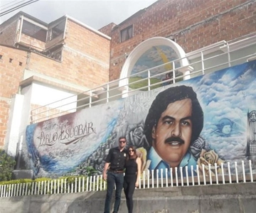 Medellín: 2 Day Pablo Escobar's Tour with Guatapé Day Trip