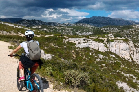Z Marsylii: wycieczka rowerowa po parku narodowym CalanquesZ Marsylii: E-Mountain Bike Tour Calanques National Park